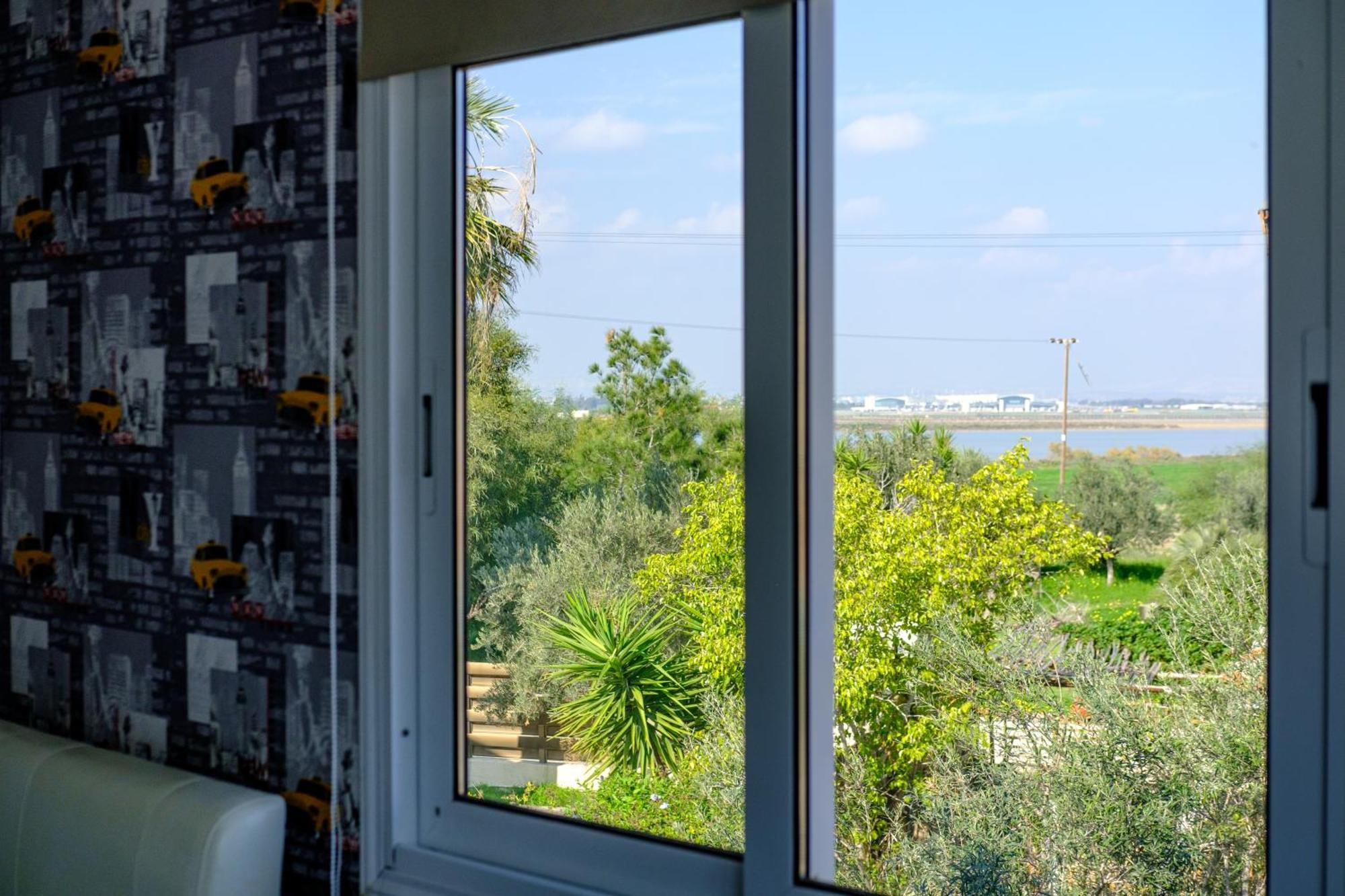 Demetris Apartment Meneou 外观 照片